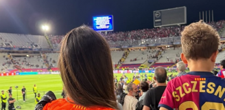 TOPOWE WSPARCIE Wojciecha Szczęsnego na meczu z Olympiakosem <3